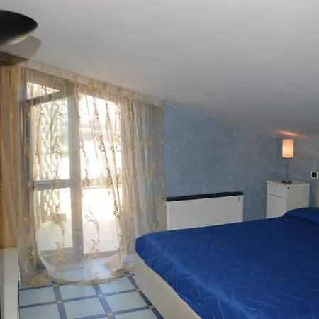 Mansarda Fronte Mare Con Servizio Incluso A Roseto Degli Abruzzi