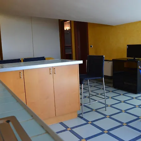 Mansarda Fronte Mare Con Servizio Incluso A Appartement