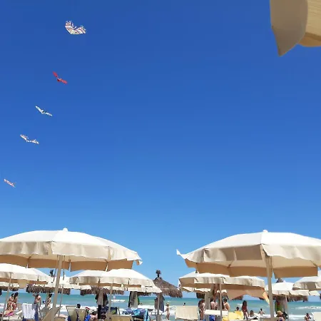 Mansarda Fronte Mare Con Servizio Incluso A * Roseto Degli Abruzzi