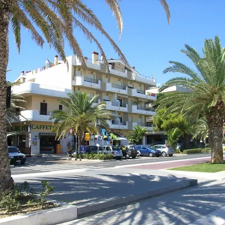 Mansarda Fronte Mare Con Servizio Incluso A * Roseto Degli Abruzzi