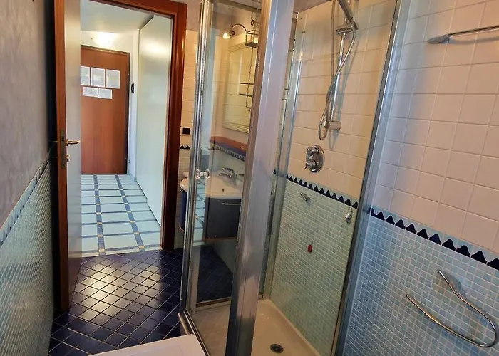 Apartman Mansarda Fronte Mare Con Servizio Incluso A