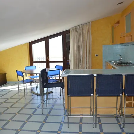 Mansarda Fronte Mare Con Servizio Incluso A