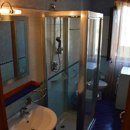 Mansarda Fronte Mare Con Servizio Incluso A * روزيتو ديلي أبروتسي