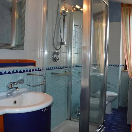 Mansarda Fronte Mare Con Servizio Incluso A روزيتو ديلي أبروتسي