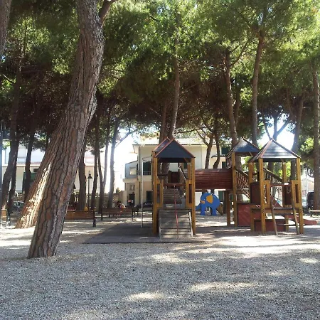 Mansarda Fronte Mare Con Servizio Incluso A Apartment Roseto Degli Abruzzi