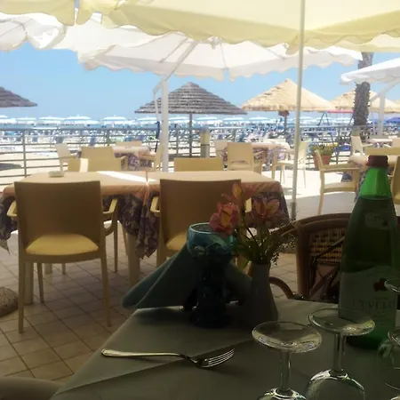 Mansarda Fronte Mare Con Servizio Incluso A Roseto Degli Abruzzi