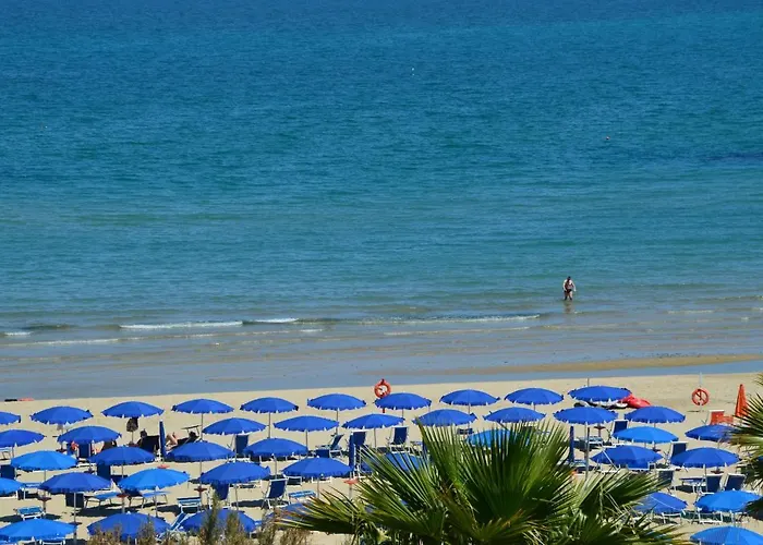 Mansarda Fronte Mare Con Servizio Incluso A Apartamento Roseto Degli Abruzzi