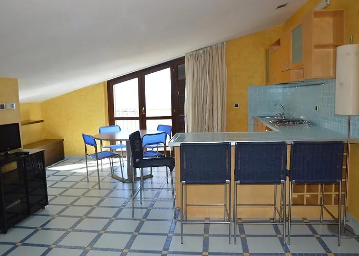 Mansarda Fronte Mare Con Servizio Incluso A