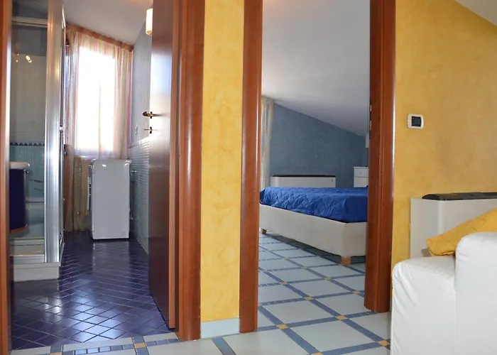 Apartamento Mansarda Fronte Mare Con Servizio Incluso A