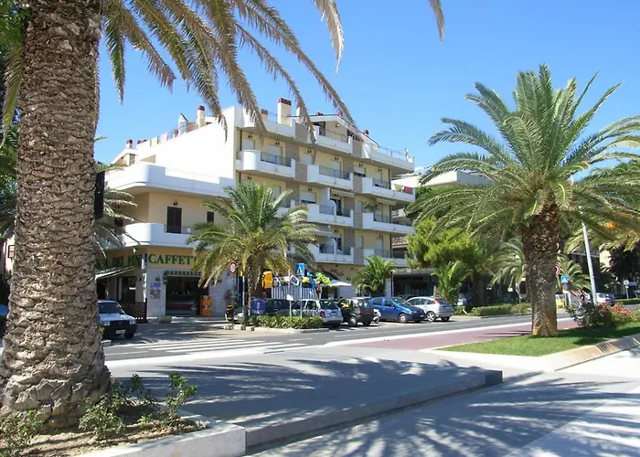 Mansarda Fronte Mare Con Servizio Incluso A * Roseto Degli Abruzzi